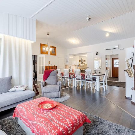 Riverside Home For Families - Beautiful House Near Santa Claus Village 罗瓦涅米 外观 照片