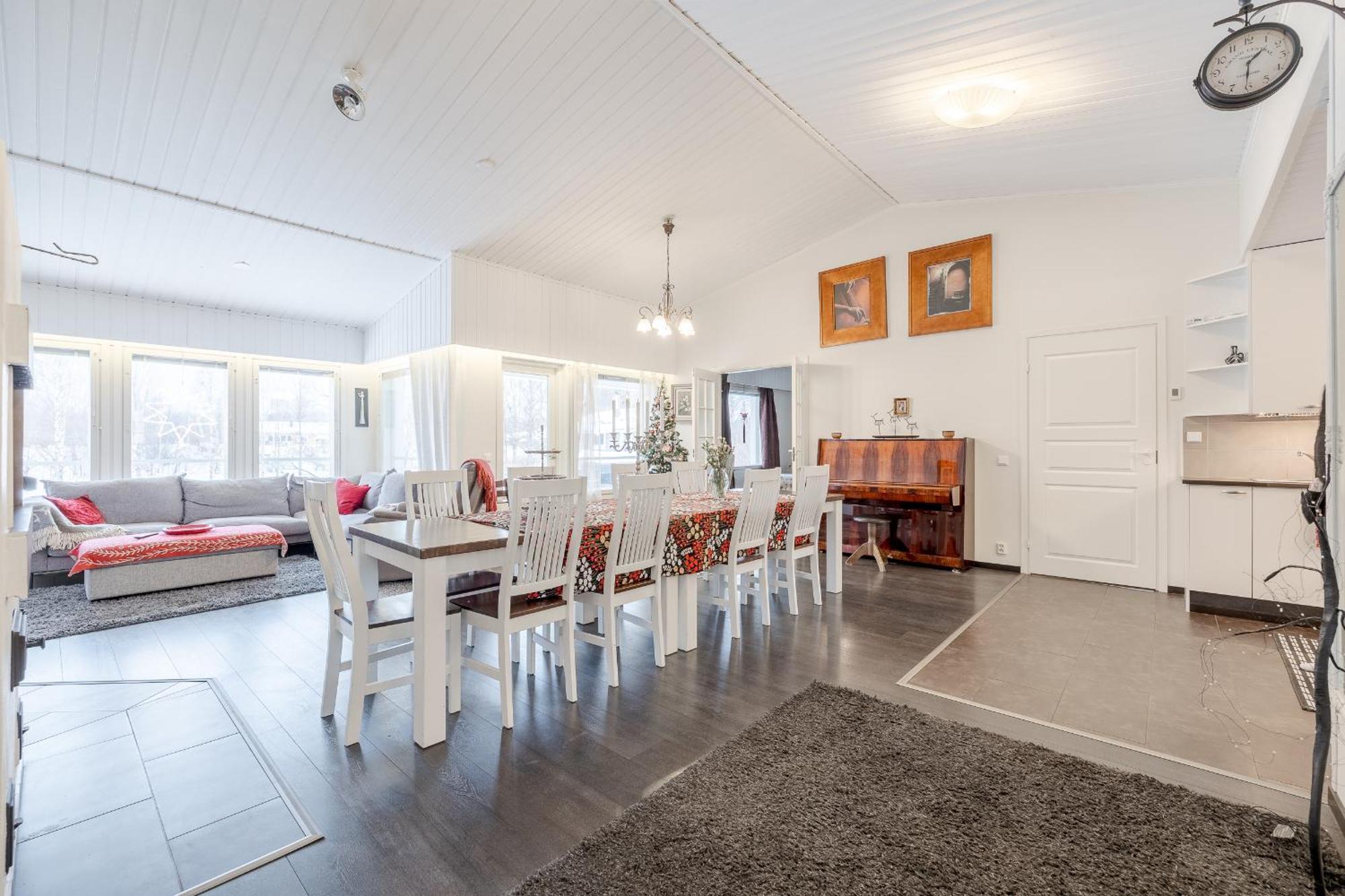 Riverside Home For Families - Beautiful House Near Santa Claus Village 罗瓦涅米 外观 照片